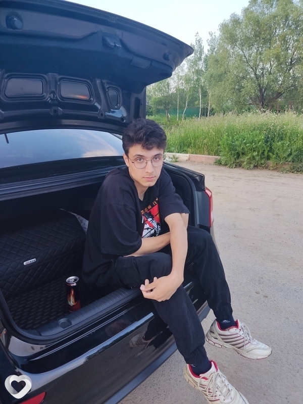 Роман, 21, Москве — анкета №721856