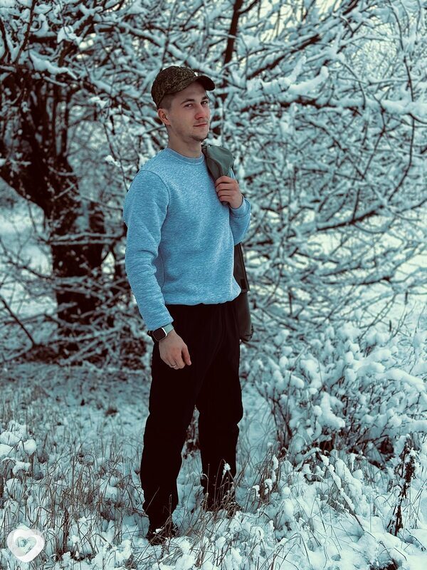 Стас, 21, Докучаевске — анкета №722686