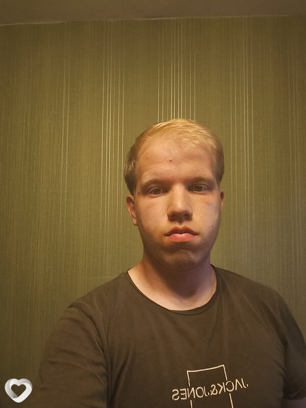 Эрик, 24, Мурманске — анкета №723365