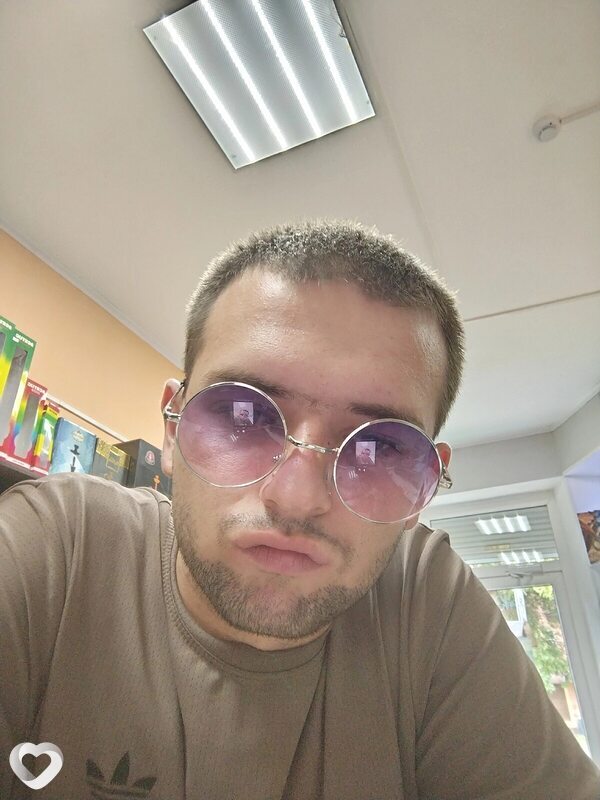 Илья, 23, Смоленске — анкета №723419
