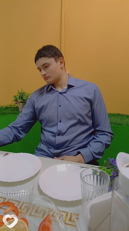Бек, 21, Москве — анкета №723879