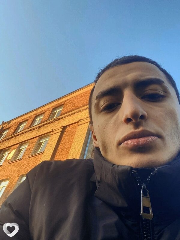 Максим, 25, Москве — анкета №724137