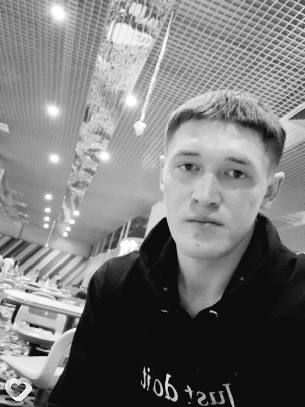 Максим, 27, Омске — анкета №725340