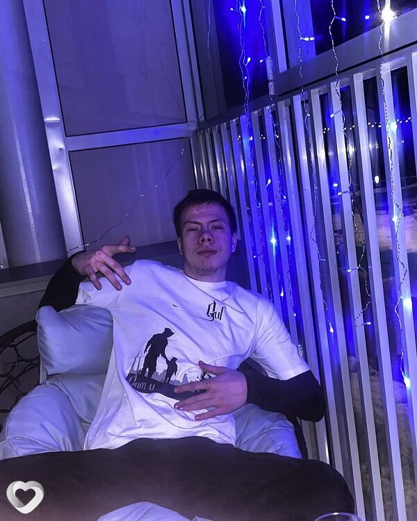 Илья, 22, Москве — анкета №729071