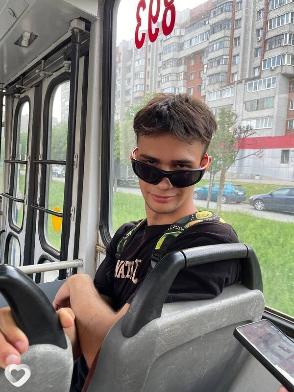 Артем, 22, Москве — анкета №729827