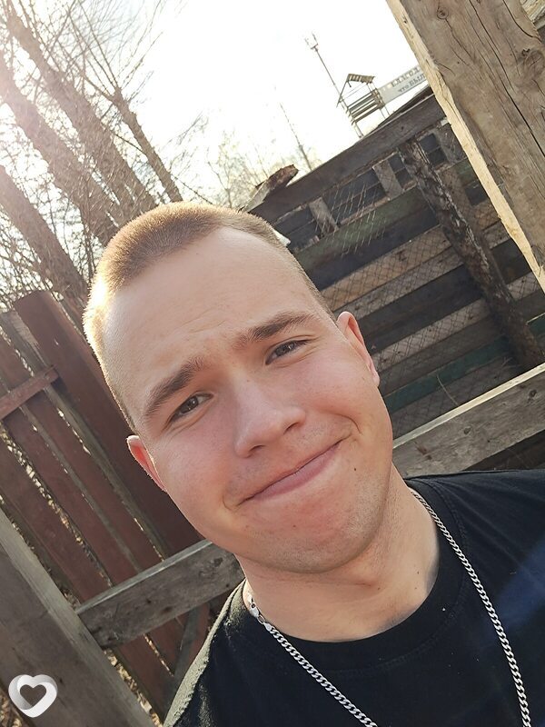 Александр, 23, Перми — анкета №729871