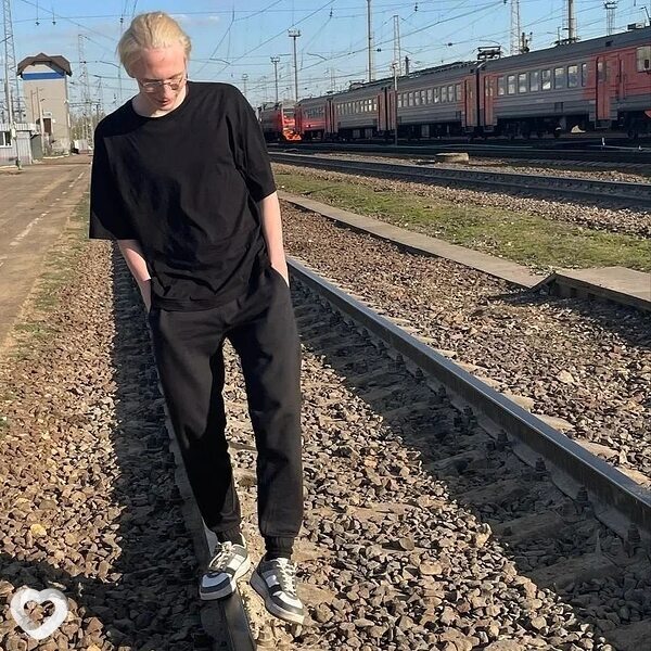 Олег, 21, Калининграде — анкета №732726