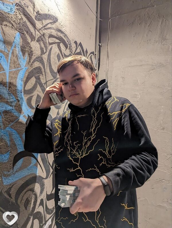 Михаил, 21, Москве — анкета №732770