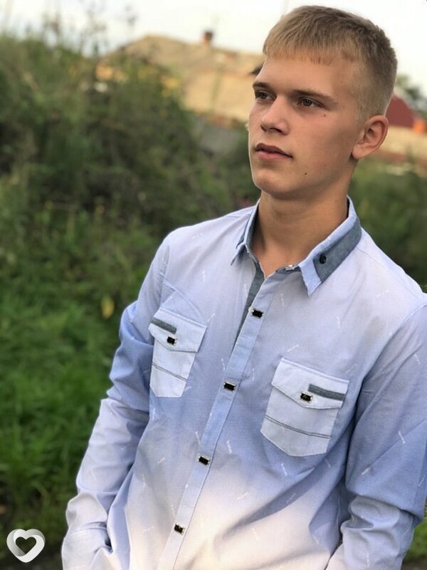Артем, 23, Улан-Удэ — анкета №734953