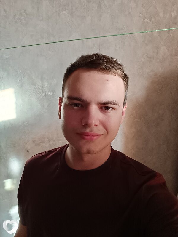 Максим, 23, Москве — анкета №736321