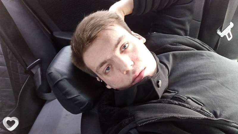 Анатолий, 24, Москве — анкета №736417