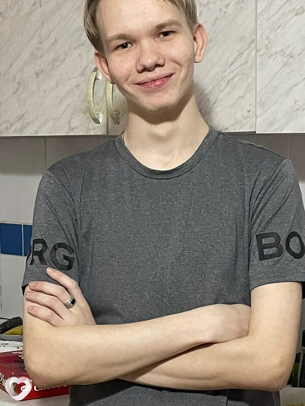 Иван, 23, Кирове — анкета №737110