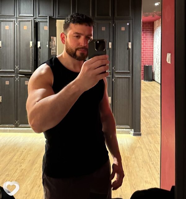 Дмитрий, 24, Ялте — анкета №736933
