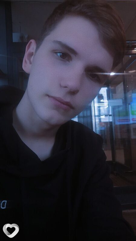 Михаил, 20, Кемерове — анкета №737639