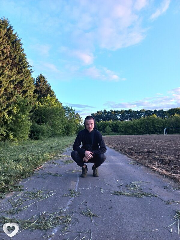Серегей, 23, Москве — анкета №737904