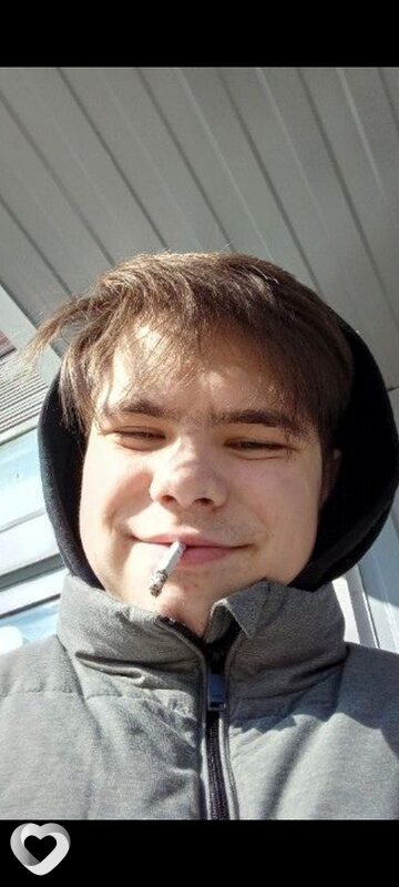 Артем, 23, Череповце — анкета №738018