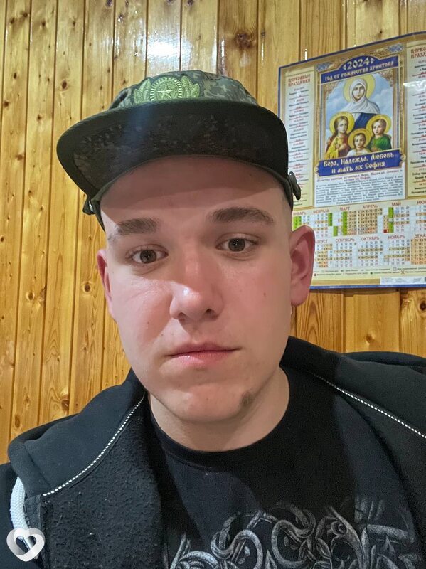 Кирилл, 21, Оренбурге — анкета №738161
