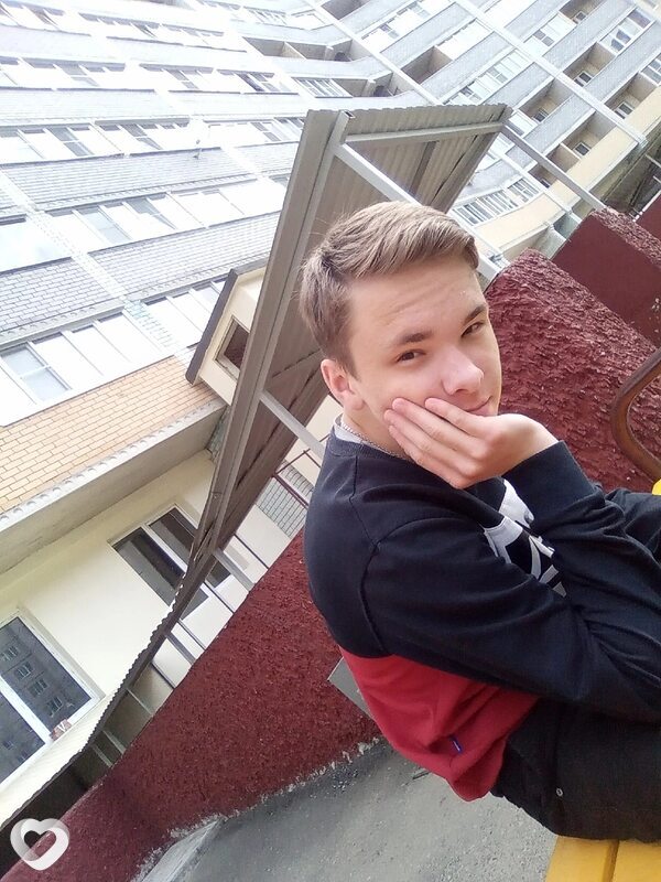 Артем, 21, Москве — анкета №739405