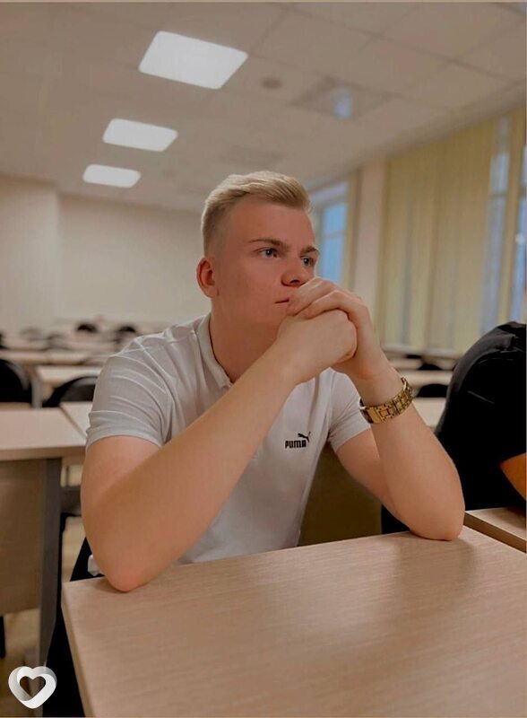Илья, 21, Москве — анкета №739948