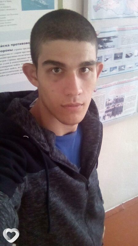 Анатолий, 27, Холмске — анкета №740641