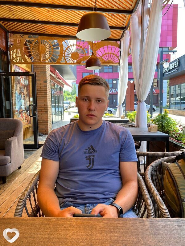Павел, 21, Иркутске — анкета №740812