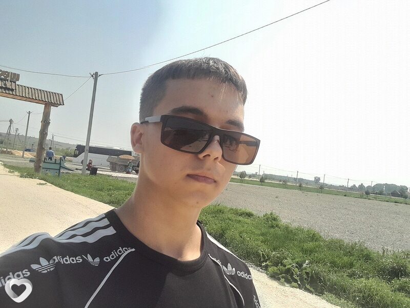 Глеб, 21, Москве — анкета №741446