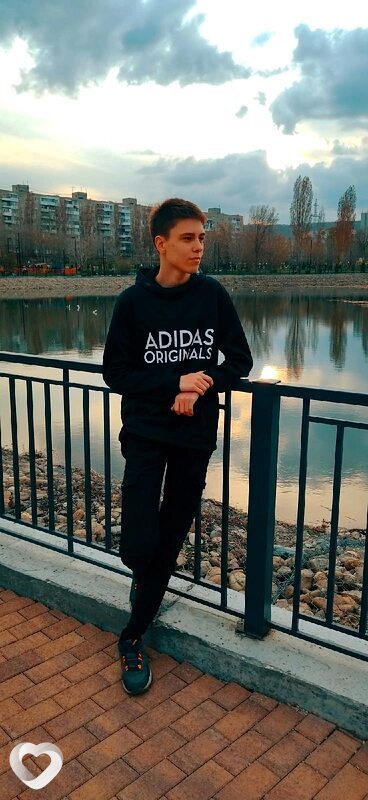 Денис, 21, Москве — анкета №741317