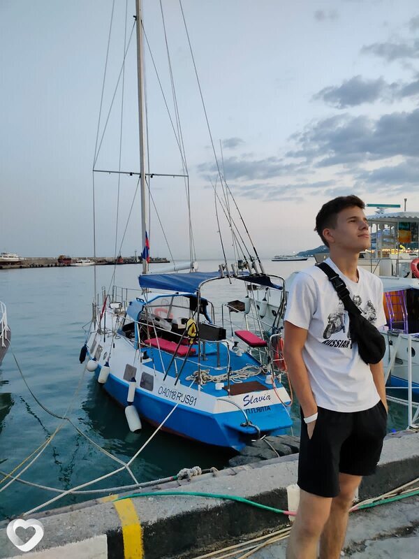 Миша, 23, Москве — анкета №741799