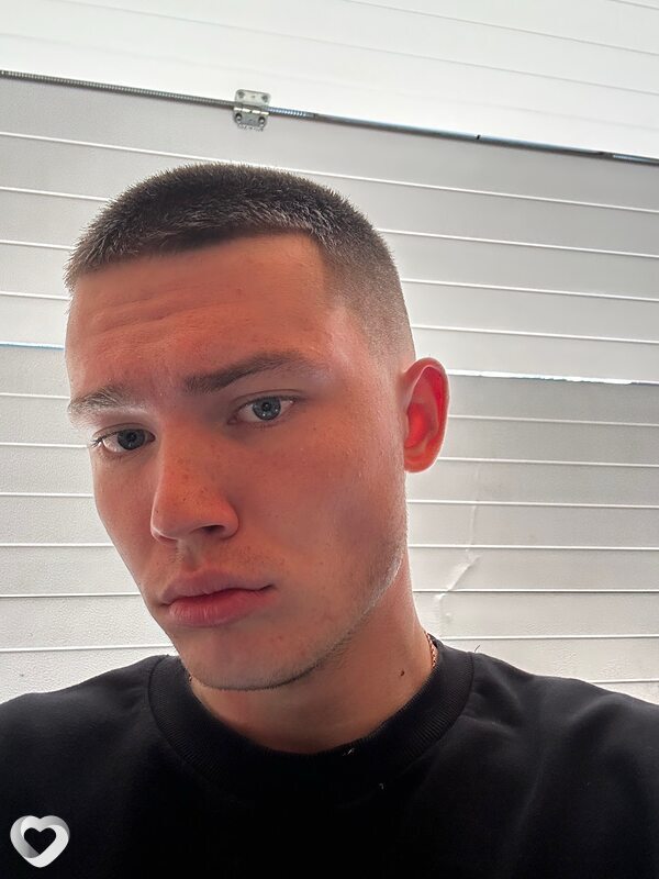Андрей, 21, Новосибирске — анкета №742158