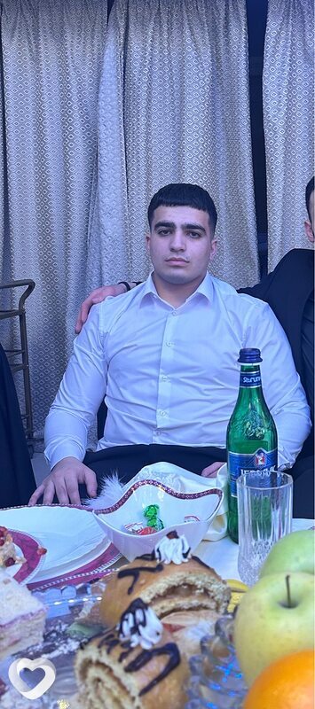 Алик, 24, Москве — анкета №742708