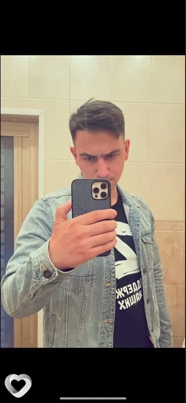 Артем, 28, Бийске — анкета №743327