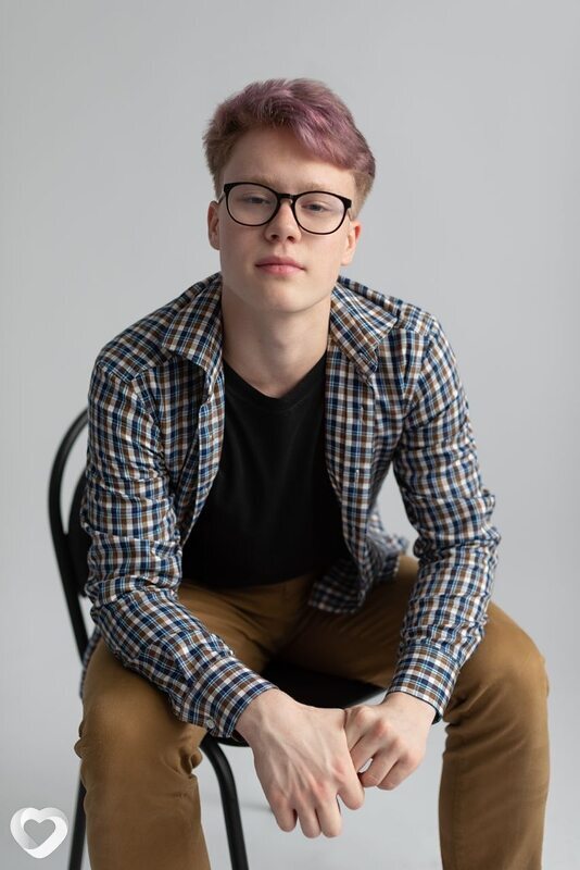 Максим, 21, Москве — анкета №743523