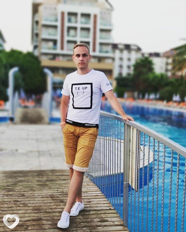 Виталик, 29, Москве — анкета №743954