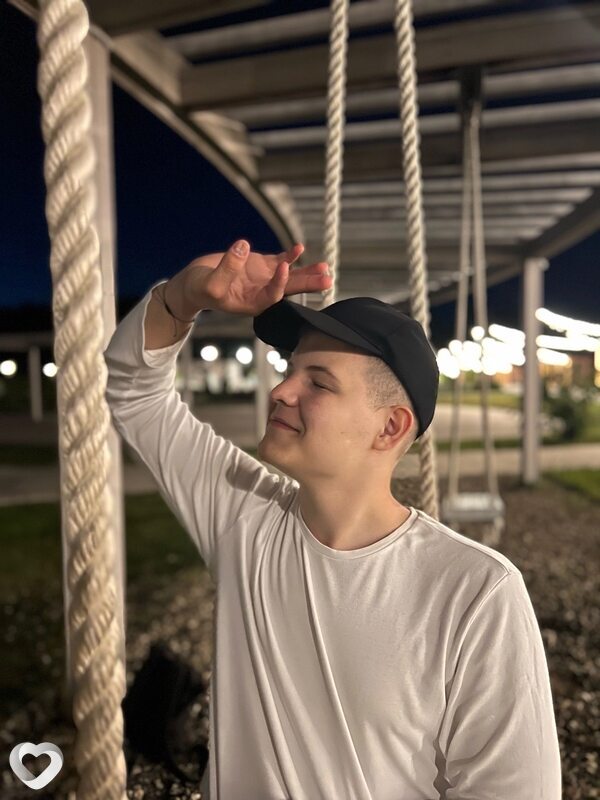 Сергей, 21, Москве — анкета №744351