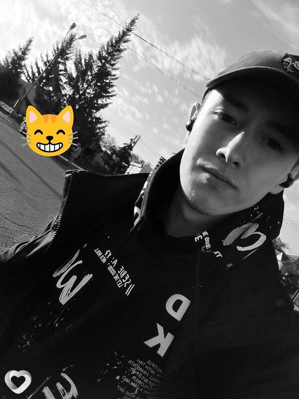 Денис, 21, Омске — анкета №744533