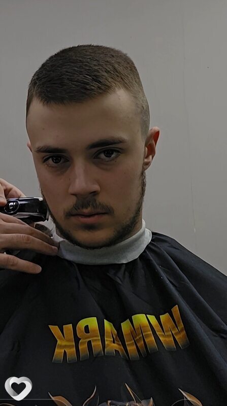 Юрий, 21, Москве — анкета №745419