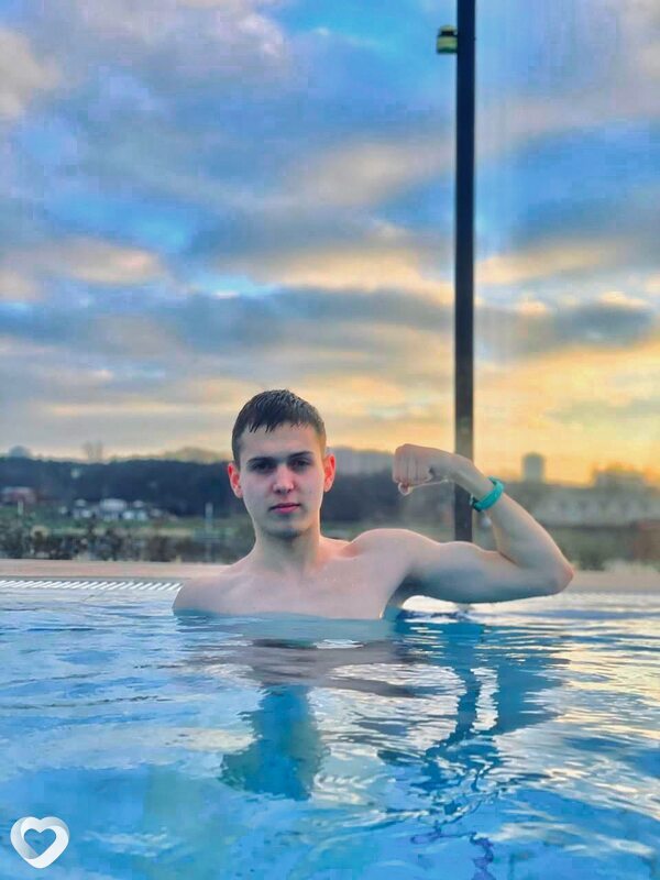 Стас, 21, Познань — анкета №746010