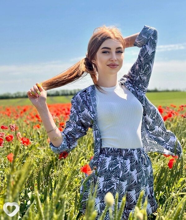 Варя, 22, Москве — анкета №745916
