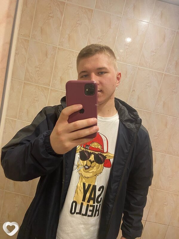 Кирилл, 26, Москве — анкета №746036