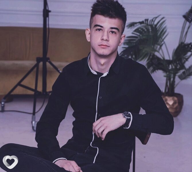 Влад, 22, Москве — анкета №746176