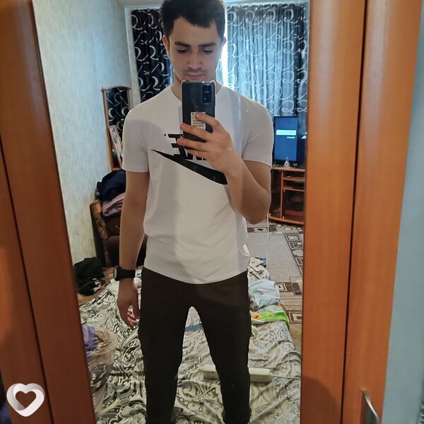 Михаил, 21, Самаре — анкета №746732