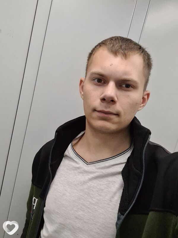 Павел, 27, Саратове — анкета №746670