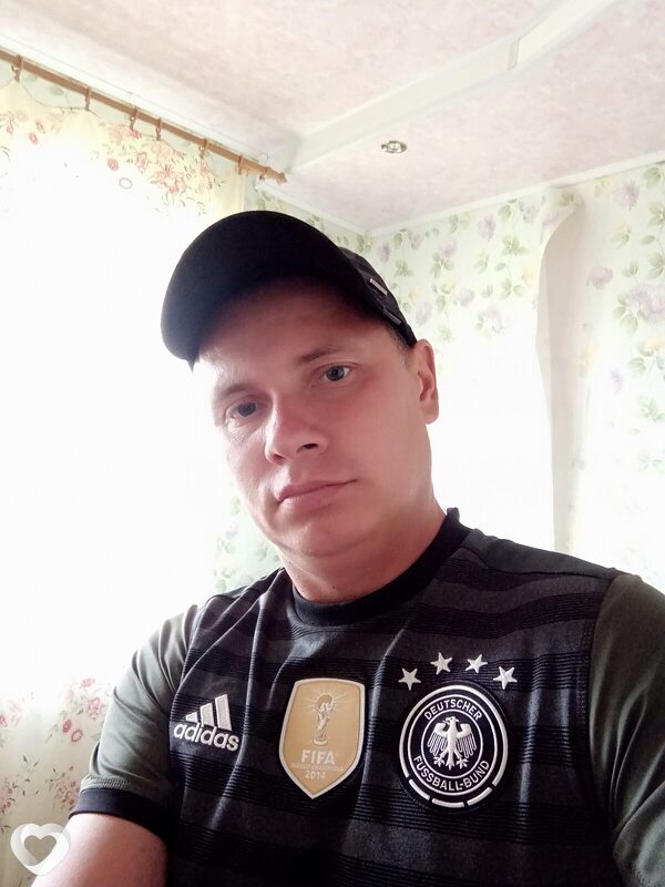 Артём, 39, Жлобине — анкета №747282