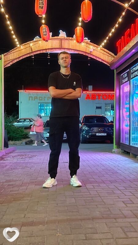Максим, 22, Москве — анкета №748142
