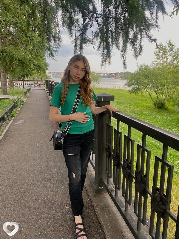 Олеся, 22, Нижнеудинске — анкета №748581