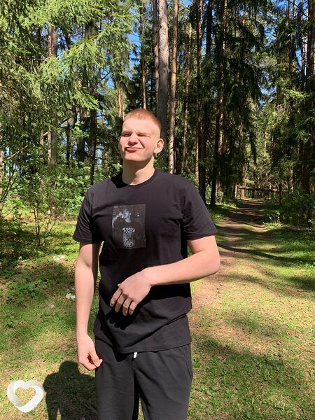 Денис, 21, Брянске — анкета №748597