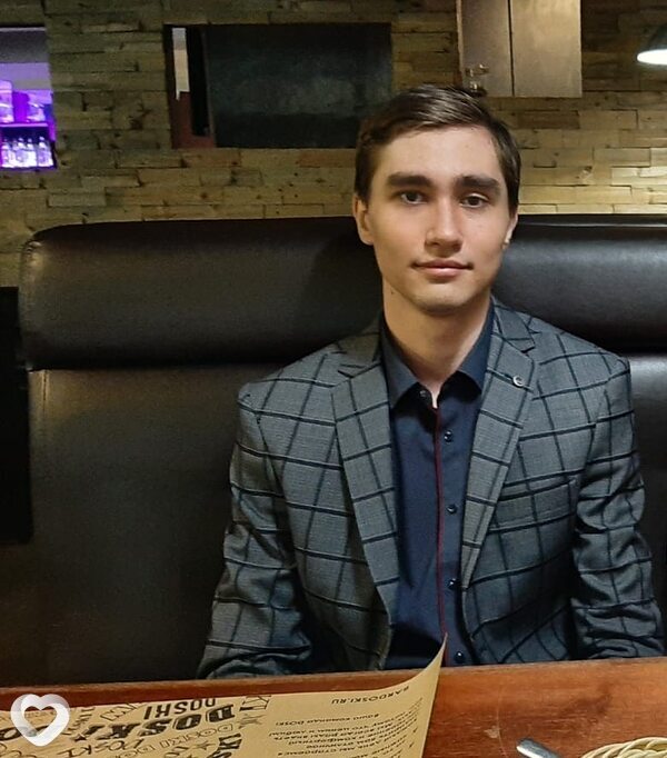 Денис, 22, Москве — анкета №748914