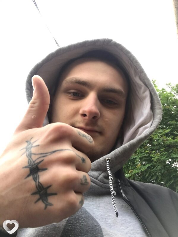 Димон, 23, Москве — анкета №750591