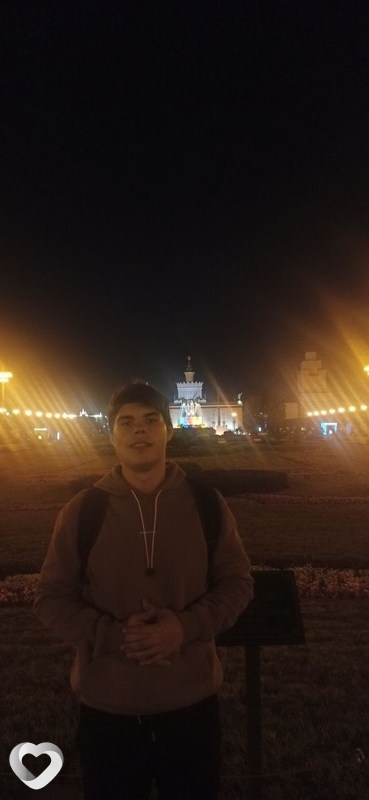 Данил, 21, Москве — анкета №753978