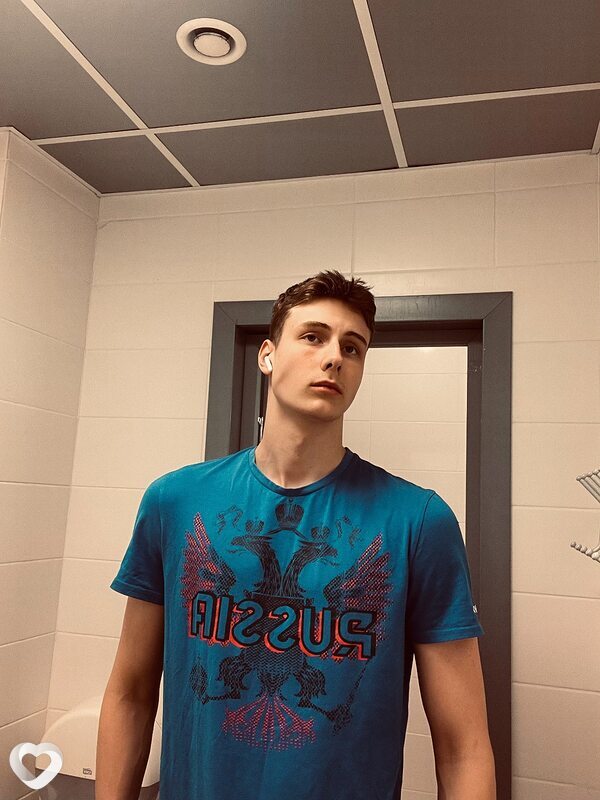 Александр, 20, Москве — анкета №754307
